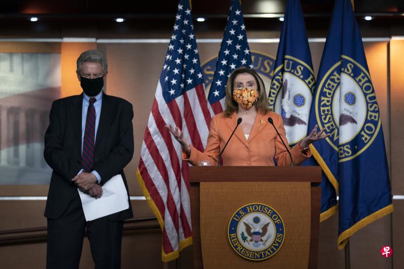 美国众议院议长佩洛西说,她与其他民主党人将在周五提议一项法案,根据《美国宪法》第25条修正案制定一项措施,以允许副总统在确定总统“无法”履行职责时接任总统职位。(彭博社) 美国众议院议长佩洛西说,她与其他民主党人将在周五提议一项法案,根据《美国宪法》第25条修正案制定一项措施,以允许副总统在确定总统“无法”履行职责时接任总统职位。(彭博社)