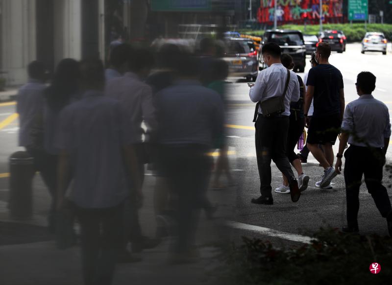 调查显示,多数新加坡人对在本地的外国人持中立或正面看法,而失业的受访者对外国人更容易产生负面观感。(档案照) 调查显示,多数新加坡人对在本地的外国人持中立或正面看法,而失业的受访者对外国人更容易产生负面观感。(档案照)