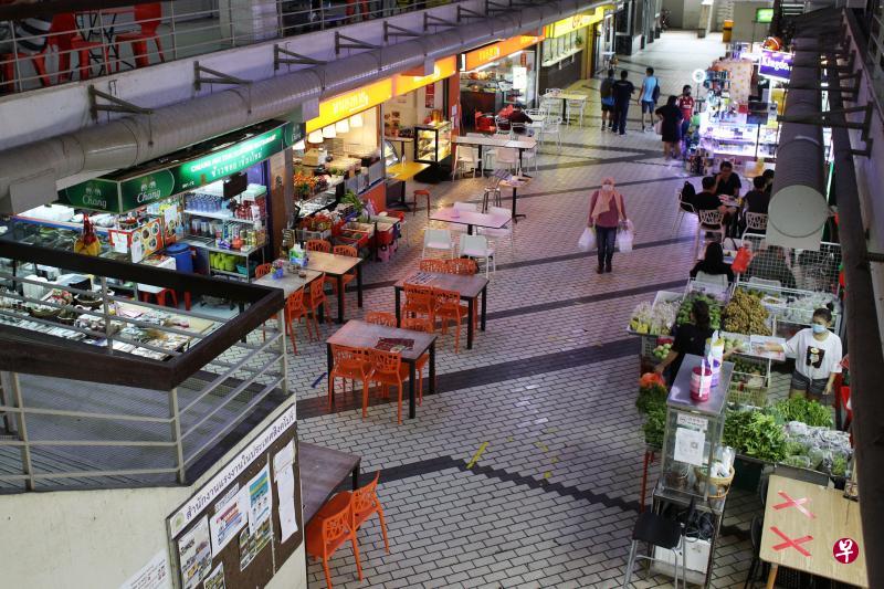 黄金坊商场内约九成的商店为租户,一些受访时表示希望能在那里继续营业,但因为建筑已经老旧,他们同时也希望大厦能够翻新和重新发展。(李健玮摄) 黄金坊商场内约九成的商店为租户,一些受访时表示希望能在那里继续营业,但因为建筑已经老旧,他们同时也希望大厦能够翻新和重新发展。(李健玮摄)