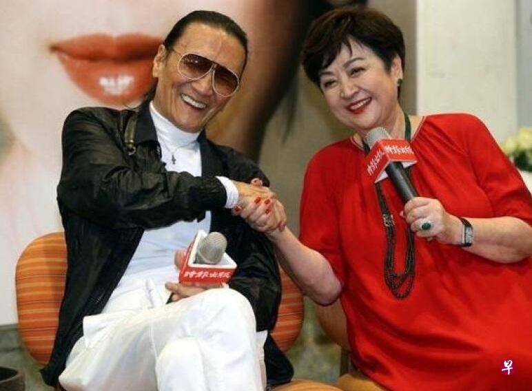 甄珍坦言,倘若人生能重来,不会与谢贤离婚。(网络) 甄珍坦言,倘若人生能重来,不会与谢贤离婚。(网络)