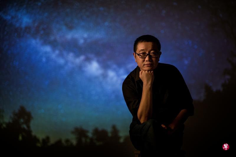 中国科幻小说家刘慈欣曾连续八年蝉联中国科幻小说“银河奖”。(受访者提供) 中国科幻小说家刘慈欣曾连续八年蝉联中国科幻小说“银河奖”。(受访者提供)