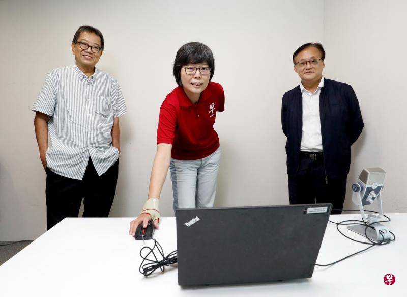 “资深媒体人谈你所不知道的新中关系”网上座谈会由李慧玲(中) 主持,本地两名前资深媒体人林任君(左)和成汉通, 将分享他们随团采访我国领导人访华行程中的观察。(严宣融摄) “资深媒体人谈你所不知道的新中关系”网上座谈会由李慧玲(中) 主持,本地两名前资深媒体人林任君(左)和成汉通, 将分享他们随团采访我国领导人访华行程中的观察。(严宣融摄)