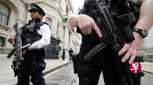 英国上调恐怖袭击警戒级别,意味着在法国和奥地利发生恐袭事件后,英国也可能遭遇袭击。(互联网) 英国上调恐怖袭击警戒级别,意味着在法国和奥地利发生恐袭事件后,英国也可能遭遇袭击。(互联网)