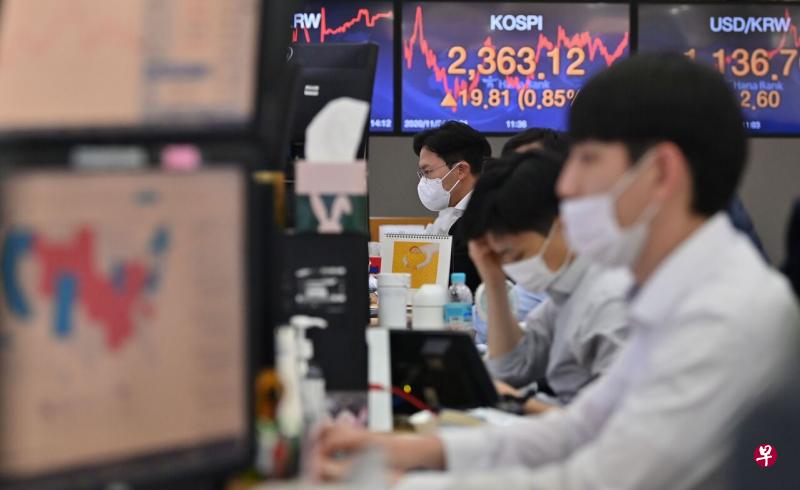 美国大选结果尚不明朗,市场波动性较大,市场人士建议投资者近期保留资金。(法新社) 美国大选结果尚不明朗,市场波动性较大,市场人士建议投资者近期保留资金。(法新社)