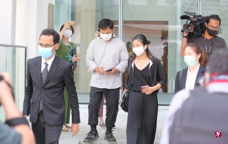 廖文良儿子廖启龙(Karl Liew)(中)因涉嫌提供假信息和作伪证被控。(档案照) 廖文良儿子廖启龙(Karl Liew)(中)因涉嫌提供假信息和作伪证被控。(档案照)