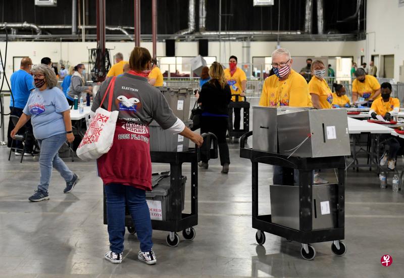 内华达州民主党总检察长福特周三(4日)晚表示,内州准备回绝特朗普团队对州选举结果带来的任何法律挑战。(法新社)
内华达州民主党总检察长福特周三(4日)晚表示,内州准备回绝特朗普团队对州选举结果带来的任何法律挑战。(法新社)