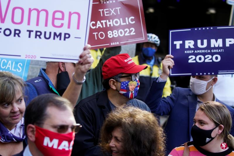 美国总统特朗普竞选顾问米勒(Jason Miller)表示,他希望在宾夕法尼亚州采取法律行动,以确保该州已投的选票是透明的。特朗普支持者聚集在宾州费城的计票中心,要求公平计数2020年美国总统大选选票。(路透社) 美国总统特朗普竞选顾问米勒(Jason Miller)表示,他希望在宾夕法尼亚州采取法律行动,以确保该州已投的选票是透明的。特朗普支持者聚集在宾州费城的计票中心,要求公平计数2020年美国总统大选选票。(路透社)