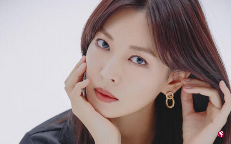 相隔20年,金素妍在新剧《Penthouse》再次使坏。(ONE频道提供) 相隔20年,金素妍在新剧《Penthouse》再次使坏。(ONE频道提供)