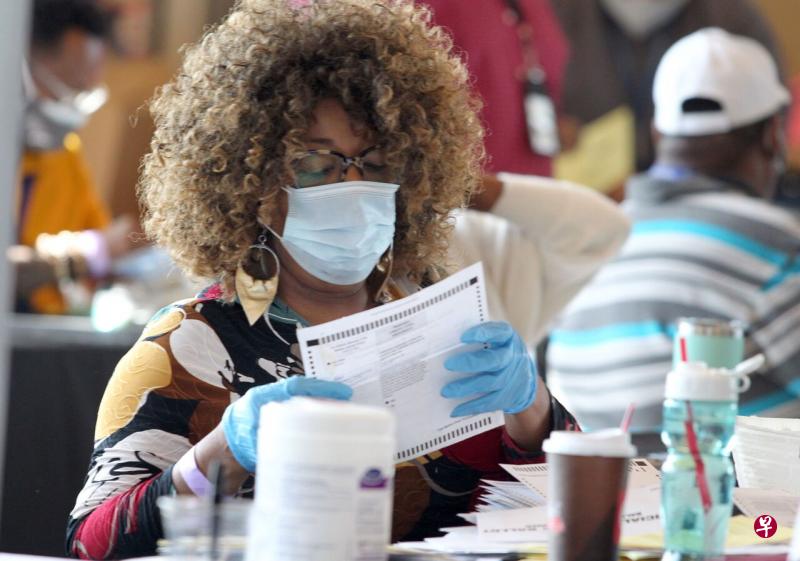 美国佐治亚州估计已计算了该州99%的选票,拜登目前以917张选票领先特朗普。(法新社) 美国佐治亚州估计已计算了该州99%的选票,拜登目前以917张选票领先特朗普。(法新社)