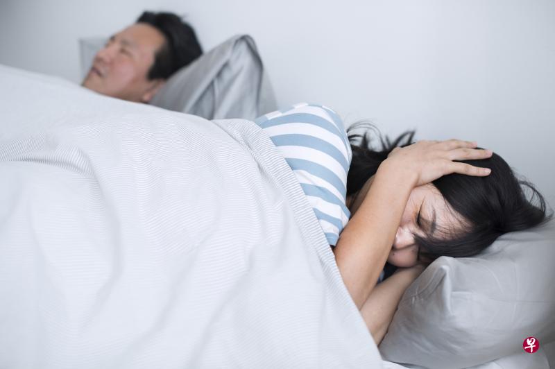 本地人常见的睡眠障碍问题包括打鼾、阻塞性睡眠呼吸暂停综合征以及失眠。(iStock图片) 本地人常见的睡眠障碍问题包括打鼾、阻塞性睡眠呼吸暂停综合征以及失眠。(iStock图片)