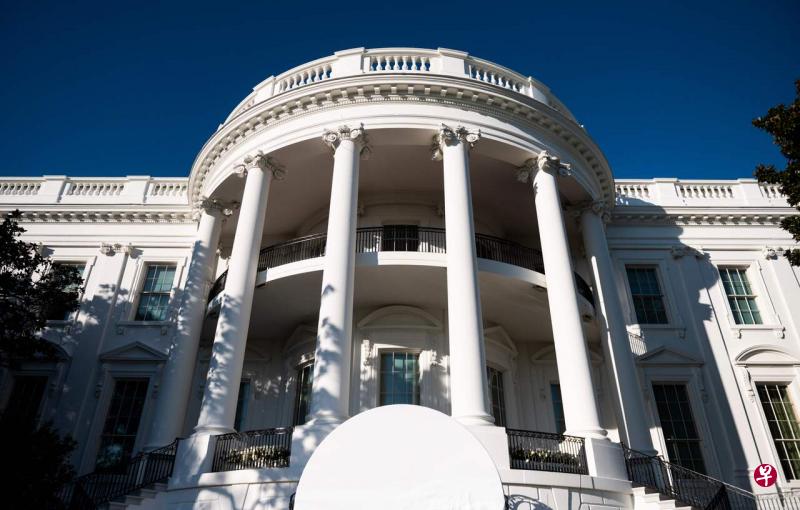 白宫11月3日晚上举行选举之夜对,至今有至少三名出席者确诊冠病。(法新社) 白宫11月3日晚上举行选举之夜对,至今有至少三名出席者确诊冠病。(法新社)