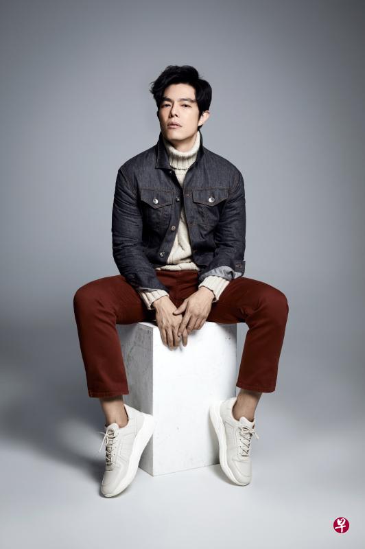 张耀栋自言个性独来独往,面对爱情选择随缘。(新艺经纪提供) 张耀栋自言个性独来独往,面对爱情选择随缘。(新艺经纪提供)