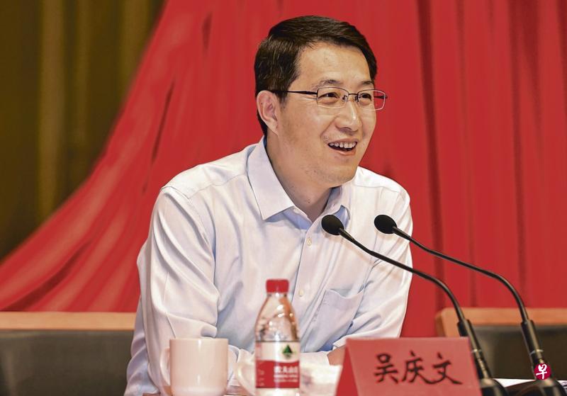 中共苏州市委常委、苏州工业园区工委书记吴庆文指出,园区愿帮助新加坡企业抢占中国“双循环”新格局商机,参与中国国内供应链、产业链和价值链建设。(档案照片) 中共苏州市委常委、苏州工业园区工委书记吴庆文指出,园区愿帮助新加坡企业抢占中国“双循环”新格局商机,参与中国国内供应链、产业链和价值链建设。(档案照片)