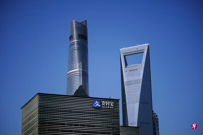 中国著名经济学家认为,中国如果继续高增长或是正常的增长,当美国认清无法遏制中国发展的时候,中国发展达到越来越高水平的时候,美国大概会来跟中国谈合作。(路透社) 中国著名经济学家认为,中国如果继续高增长或是正常的增长,当美国认清无法遏制中国发展的时候,中国发展达到越来越高水平的时候,美国大概会来跟中国谈合作。(路透社)