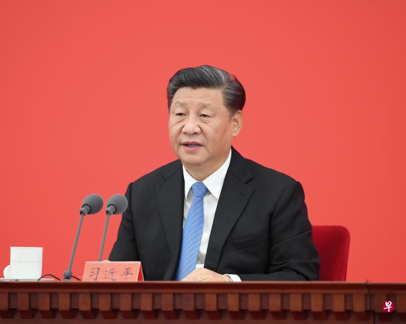 中国国家主席习近平昨天在上海浦东开发开放30周年庆祝大会上强调,将赋予浦东改革开放的新重大任务,包括在关键核心技术领域取得重大突破,打造自主创新的新高地,以及成为国内大循环的中心节点和国内国际双循环的战略链接口。(新华社) 中国国家主席习近平昨天在上海浦东开发开放30周年庆祝大会上强调,将赋予浦东改革开放的新重大任务,包括在关键核心技术领域取得重大突破,打造自主创新的新高地,以及成为国内大循环的中心节点和国内国际双循环的战略链接口。(新华社)