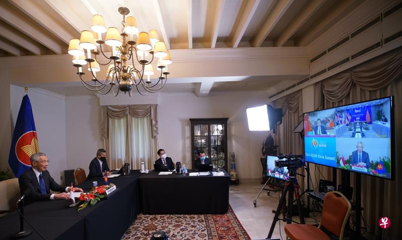 李显龙总理透过视讯参加第37届亚细安峰会。(通讯及新闻部提供) 李显龙总理透过视讯参加第37届亚细安峰会。(通讯及新闻部提供)