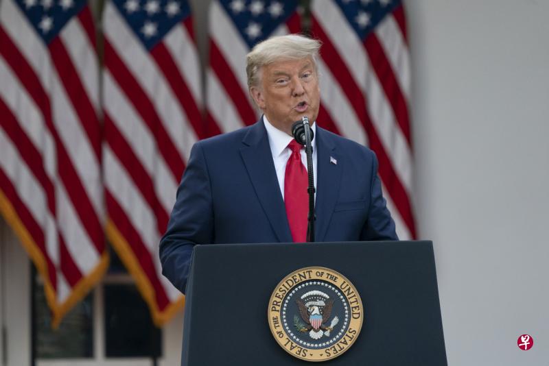 美国总统特朗普自选举日以来首次暗示自己可能没有赢得连任,但仍然没有承认败给了拜登。(彭博社) 美国总统特朗普自选举日以来首次暗示自己可能没有赢得连任,但仍然没有承认败给了拜登。(彭博社)