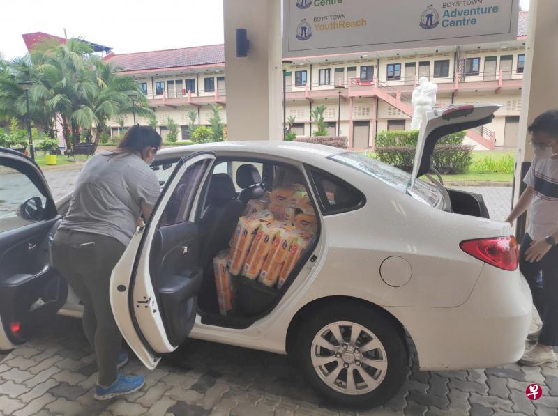 Sanctuary Care每年也为低收入家庭的孩子提供纸尿片和奶粉。(儿童城提供) Sanctuary Care每年也为低收入家庭的孩子提供纸尿片和奶粉。(儿童城提供)