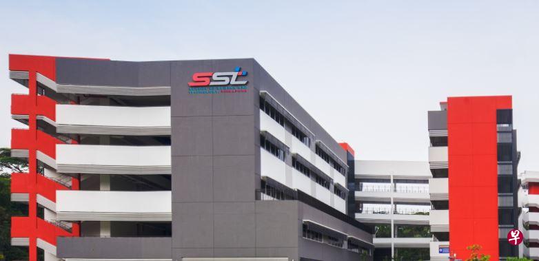 校方将在学生完成中二的学习时选出符合资格的学生,参加这项直通专业文凭计划,推行初期每届可让50名学生参与。(学校网页截图) 校方将在学生完成中二的学习时选出符合资格的学生,参加这项直通专业文凭计划,推行初期每届可让50名学生参与。(学校网页截图)