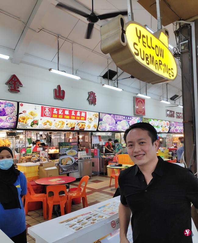 碧山13街第511座金山岭咖啡店美食众多,包括由洪启强创办的“黄色潜水艇”(Yellow Submarines)美式汉堡。(甘霖摄) 碧山13街第511座金山岭咖啡店美食众多,包括由洪启强创办的“黄色潜水艇”(Yellow Submarines)美式汉堡。(甘霖摄)