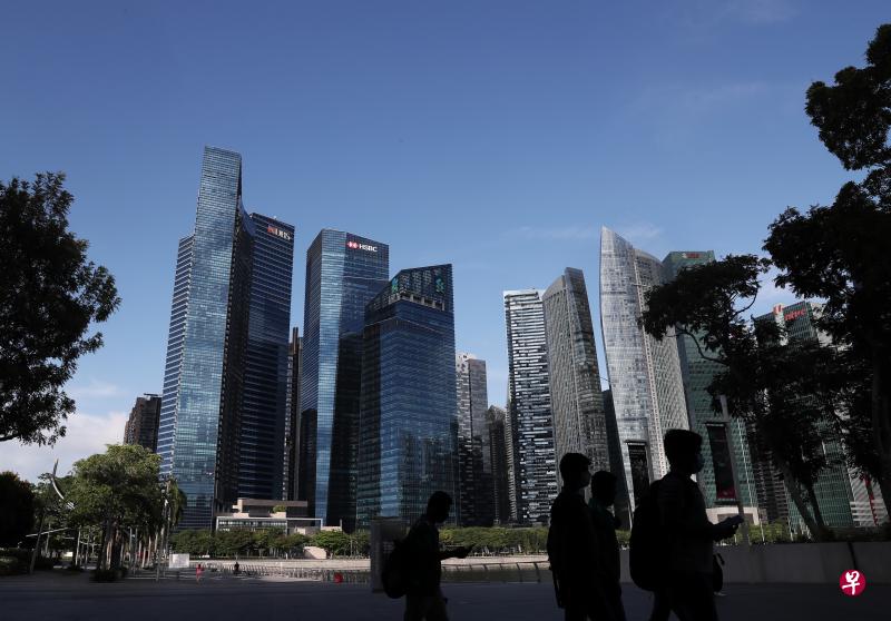 今年以来,贸工部多次调整经济表现的预测,反映了疫情以及地缘政治对经济带来的高度不确定性。(海峡时报) 今年以来,贸工部多次调整经济表现的预测,反映了疫情以及地缘政治对经济带来的高度不确定性。(海峡时报)