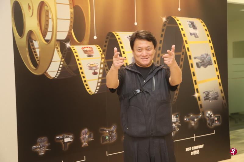 长信传媒董事长及集团总裁郭靖宇11月从北京飞来新加坡逗留两周,处理本地业务。(吴伟国摄影) 长信传媒董事长及集团总裁郭靖宇11月从北京飞来新加坡逗留两周,处理本地业务。(吴伟国摄影)