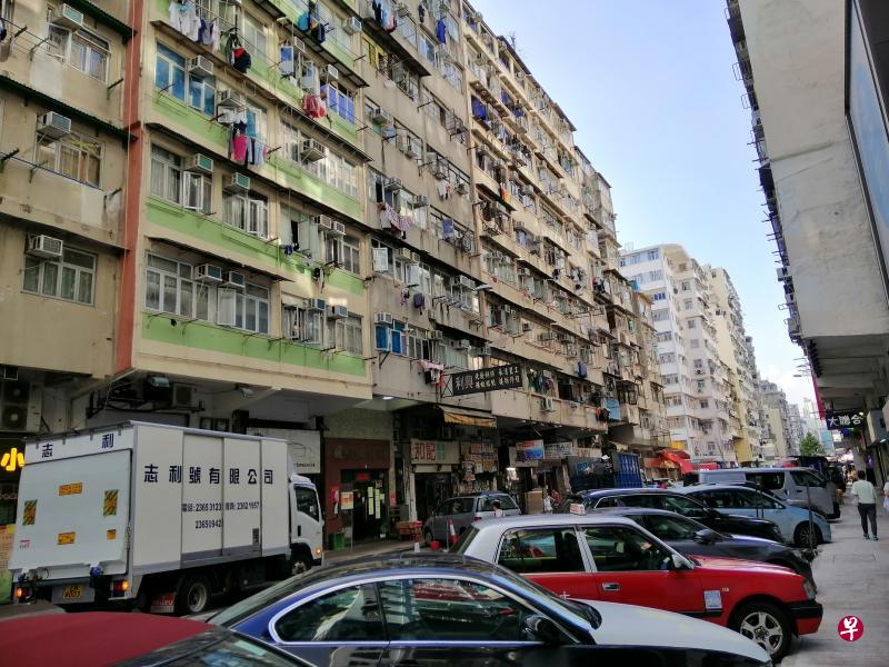 深水埗仍然是老旧唐楼林立。(易锐民摄) 深水埗仍然是老旧唐楼林立。(易锐民摄)