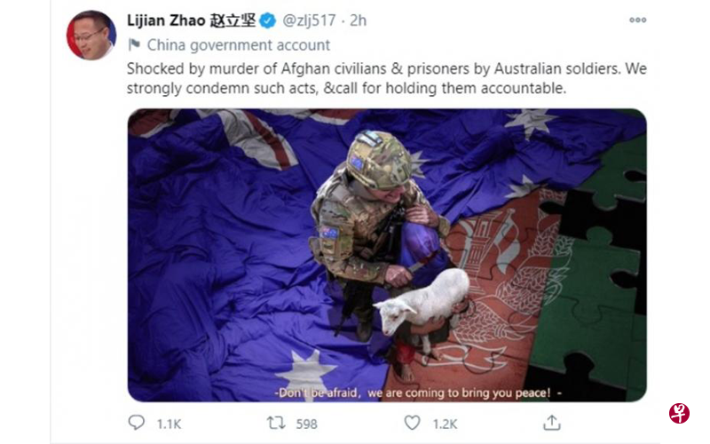中国外交部发言人赵立坚昨天在推特上发布身穿澳大利亚军装的男子持刀要挟孩童的漫画。(赵立坚推特) 中国外交部发言人赵立坚昨天在推特上发布身穿澳大利亚军装的男子持刀要挟孩童的漫画。(赵立坚推特)