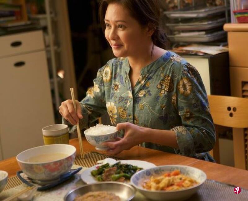 李丽珍增肥演惨遭家暴的安娣。(网络) 李丽珍增肥演惨遭家暴的安娣。(网络)