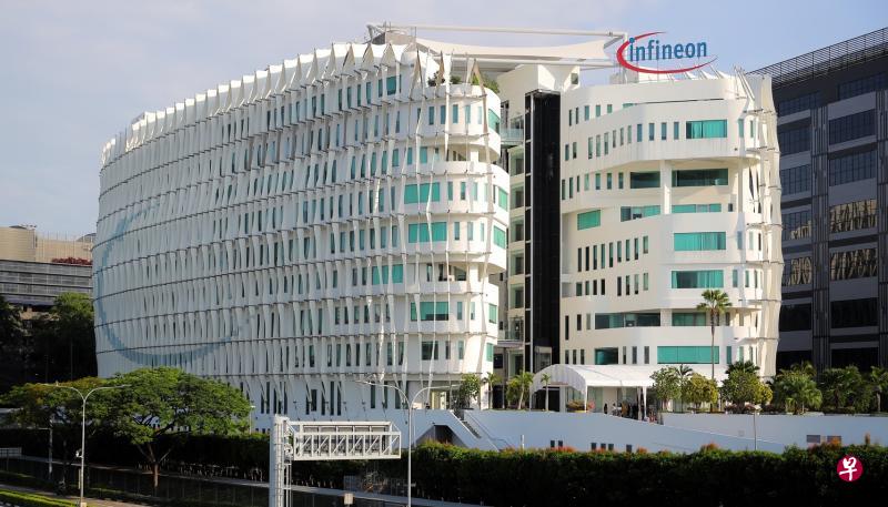 新加坡已成为英飞凌开发智慧生产方案以及测试车用微控制器的中枢,并且是它在全球一个重要的分销中心。(海峡时报) 新加坡已成为英飞凌开发智慧生产方案以及测试车用微控制器的中枢,并且是它在全球一个重要的分销中心。(海峡时报)