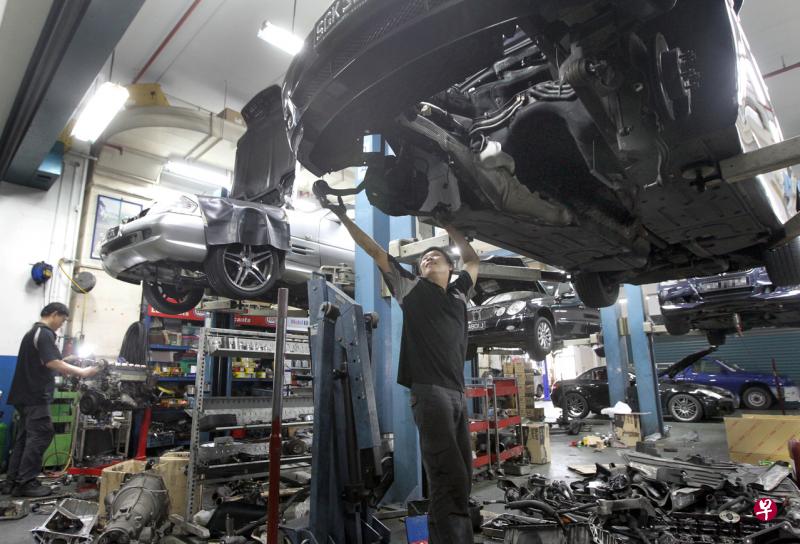 本地有约2000家修车厂,维修员则有大约一万名。(档案照片) 本地有约2000家修车厂,维修员则有大约一万名。(档案照片)