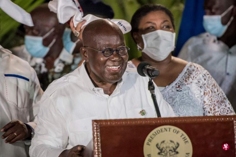 加纳执政党新爱国党候选人、现任总统阿库福-阿多在7日举行的总统选举中获胜,赢得连任。(法新社)
加纳执政党新爱国党候选人、现任总统阿库福-阿多在7日举行的总统选举中获胜,赢得连任。(法新社)