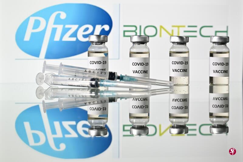 美国食品及药物管理局(FDA)周二发表初步报告说,辉瑞和BioNTech联合研发的疫苗在预防冠病方面安全有效,而且没发现有阻止疫苗紧急使用授权的安全隐患。(法新社) 美国食品及药物管理局(FDA)周二发表初步报告说,辉瑞和BioNTech联合研发的疫苗在预防冠病方面安全有效,而且没发现有阻止疫苗紧急使用授权的安全隐患。(法新社)