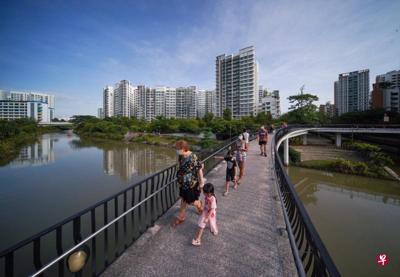 为培育更多科研人才,政府将推出创新与企业人才培训计划,助国人具备科技技术和商业发展能力。(林泽锐摄) 为培育更多科研人才,政府将推出创新与企业人才培训计划,助国人具备科技技术和商业发展能力。(林泽锐摄)