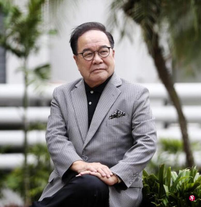 76岁“歌迷王子”黄清元岁末首次接拍广告片。(受访者提供) 76岁“歌迷王子”黄清元岁末首次接拍广告片。(受访者提供)