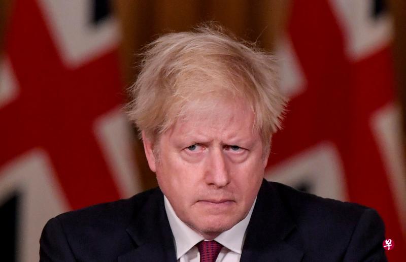 英国首相约翰逊将主持周一早上的内阁紧急状况委员会会议,就国际旅行特别是进出英国的货运物流情况磋商对策。(路透社) 英国首相约翰逊将主持周一早上的内阁紧急状况委员会会议,就国际旅行特别是进出英国的货运物流情况磋商对策。(路透社)