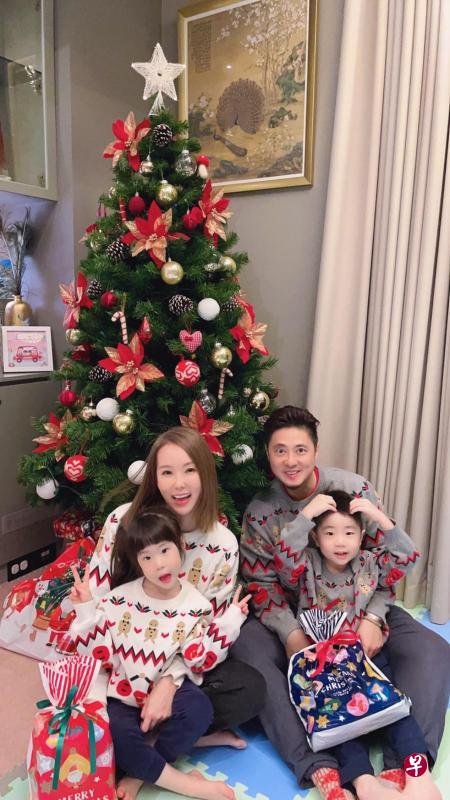 林湘萍为老公、孩子办睡衣圣诞派对,营造氛围。(受访者提供) 林湘萍为老公、孩子办睡衣圣诞派对,营造氛围。(受访者提供)