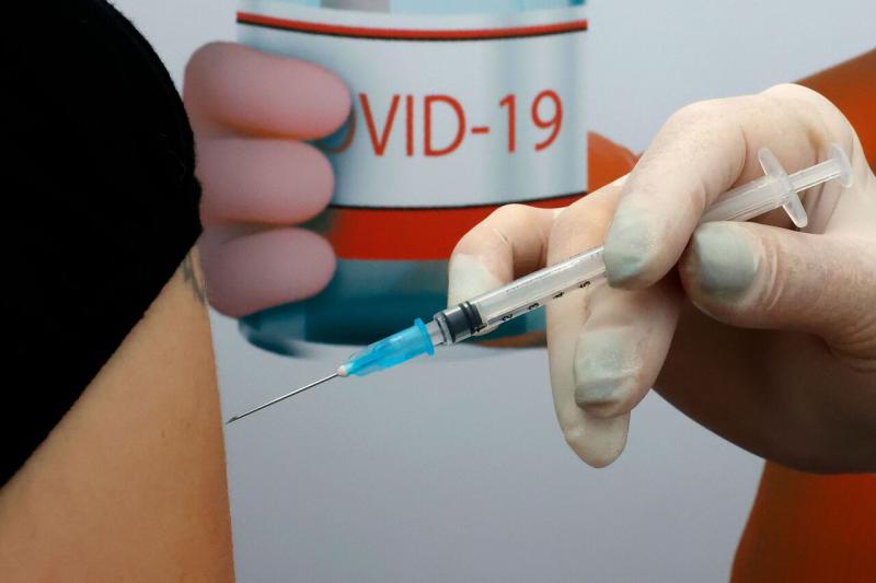 辉瑞/BioNTech疫苗必须在零下70摄氏度的超低温才可保存,莫德纳疫苗则可在零下20度维持稳定六个月,在冰箱内可储存30天。(法新社) 辉瑞/BioNTech疫苗必须在零下70摄氏度的超低温才可保存,莫德纳疫苗则可在零下20度维持稳定六个月,在冰箱内可储存30天。(法新社)