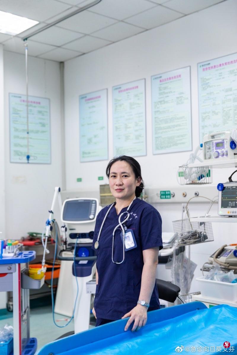 艾芬声称在一家民营眼科医院接受白内障手术后视网膜脱离。(艾芬微博) 艾芬声称在一家民营眼科医院接受白内障手术后视网膜脱离。(艾芬微博)