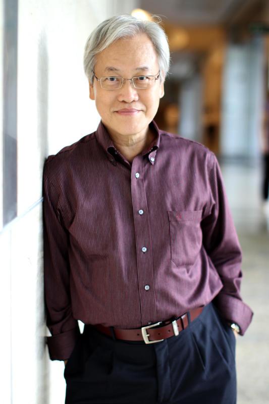 本地作家英培安1月10日下午1时35分因病去世,享年74岁。(档案照片) 本地作家英培安1月10日下午1时35分因病去世,享年74岁。(档案照片)