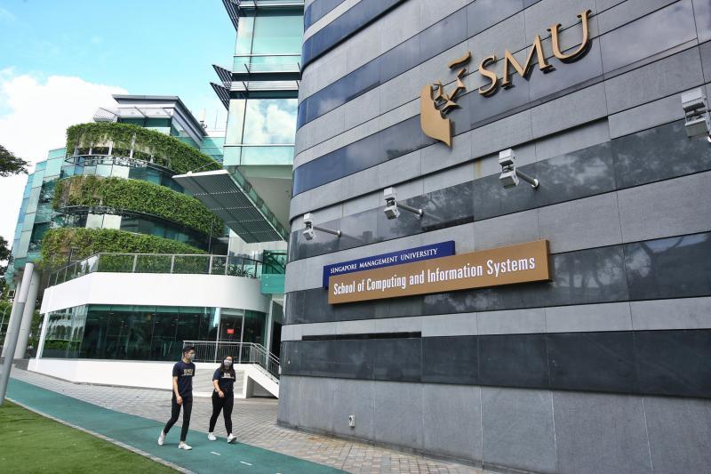 新大信息系统学院今年1月1日起更名为计算机与信息系统学院,以更好地反映该学院近年来的教学和研究范围,已从信息系统学,扩展至包含计算机科学。(特约陈福洲摄) 新大信息系统学院今年1月1日起更名为计算机与信息系统学院,以更好地反映该学院近年来的教学和研究范围,已从信息系统学,扩展至包含计算机科学。(特约陈福洲摄)