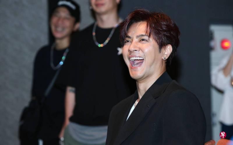 罗志祥旗下的C.T.O受邀赴韩录制《C.T.O韩国出道全记录》,他在首集内容通过影片惊喜现身。(互联网) 罗志祥旗下的C.T.O受邀赴韩录制《C.T.O韩国出道全记录》,他在首集内容通过影片惊喜现身。(互联网)