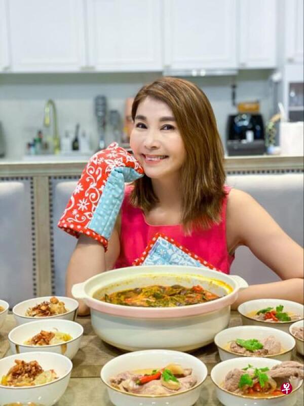 陈秀环日常生活中也很爱煮菜。 陈秀环日常生活中也很爱煮菜。