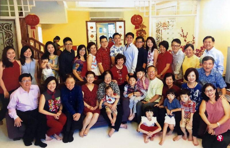 黄美玲告诉记者,过去没有疫情的情况下,黄家都会全家多代同堂庆祝团圆,联络感情。(受访者提供) 黄美玲告诉记者,过去没有疫情的情况下,黄家都会全家多代同堂庆祝团圆,联络感情。(受访者提供)