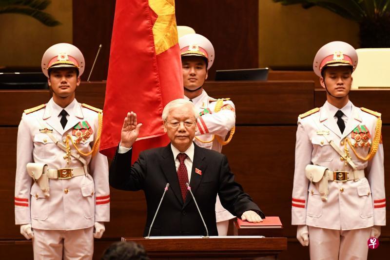 越共中央总书记、国家主席阮富仲是越南数十年来权势最大的领袖之一。政治分析员预料,他可第三度出任越共中央总书记。(法新社) 越共中央总书记、国家主席阮富仲是越南数十年来权势最大的领袖之一。政治分析员预料,他可第三度出任越共中央总书记。(法新社)