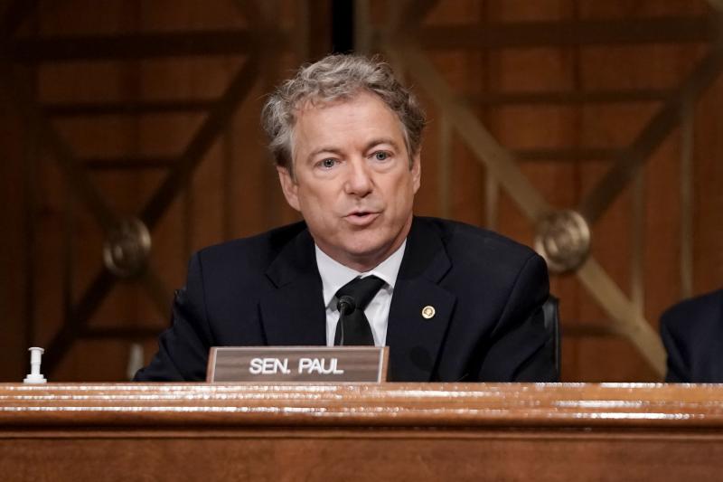 美国共和党籍参议员兰德·保罗周二提出一项弹劾违宪动议,被参议院以55票对45票否决。(法新社) 美国共和党籍参议员兰德·保罗周二提出一项弹劾违宪动议,被参议院以55票对45票否决。(法新社)