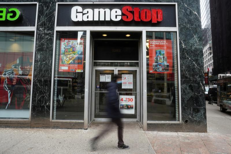 在讲求网络串流的年代,GameStop仍然专门售卖实体电子游戏,公司股价比年初高超过800%。(路透社) 在讲求网络串流的年代,GameStop仍然专门售卖实体电子游戏,公司股价比年初高超过800%。(路透社)