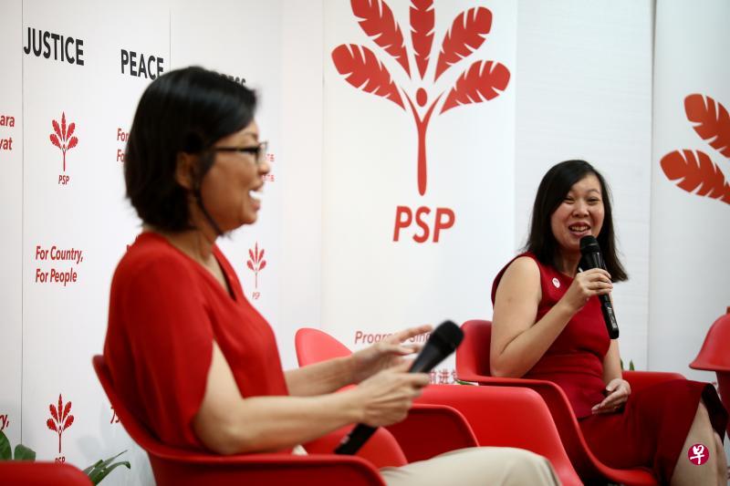 新加坡前进党非选区议员潘群勤(左)和该党妇女团主席刘韦伶昨天向媒体说明妇女团的工作重点。(陈渊庄摄) 新加坡前进党非选区议员潘群勤(左)和该党妇女团主席刘韦伶昨天向媒体说明妇女团的工作重点。(陈渊庄摄)