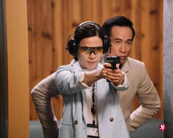 陈豪和宣萱在《陀枪师姐2021》中的演出似乎不讨好。 陈豪和宣萱在《陀枪师姐2021》中的演出似乎不讨好。