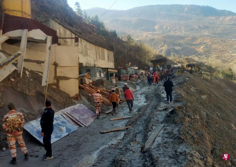 印度北部北阿肯德邦发生的冰川断裂,当地警察部门公布消息称,已找到19具遗体,另外统计有202人失踪。(路透社)
印度北部北阿肯德邦发生的冰川断裂,当地警察部门公布消息称,已找到19具遗体,另外统计有202人失踪。(路透社)